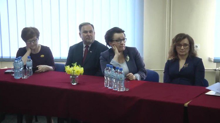 2016-04-26minister.mp4