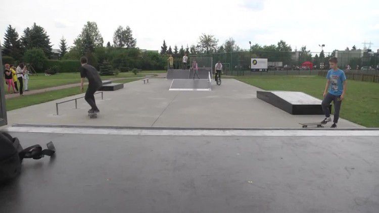 2016-05-25skatepark.mp4