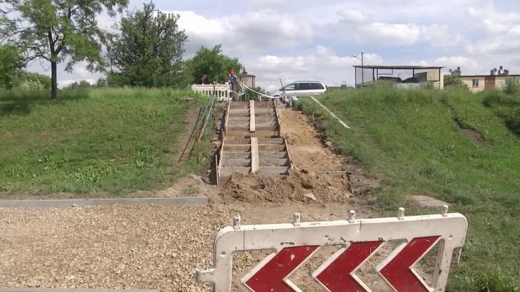 2016-06-06parking.mp4