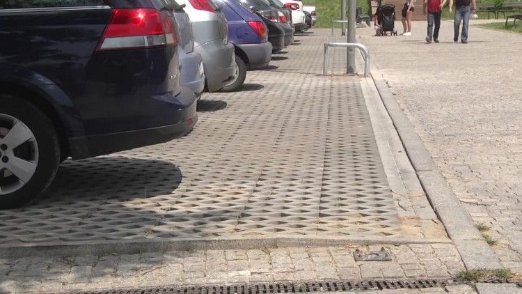 2016-06-24parking.mp4