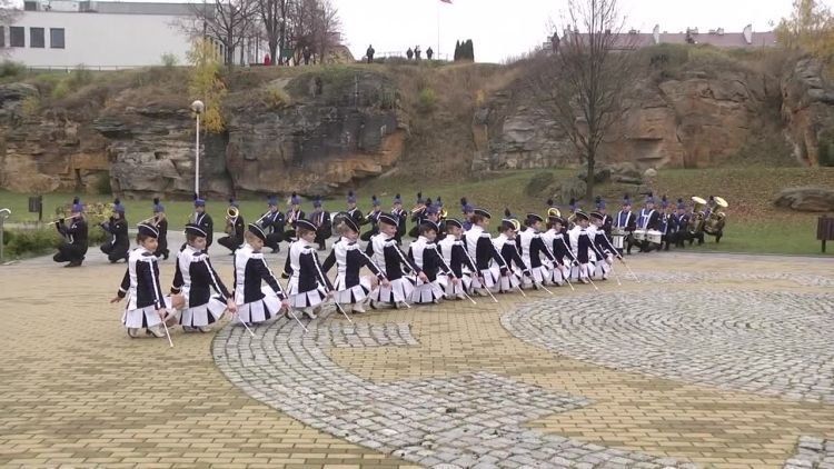 11_listopada_mazoretki_2016.mp4