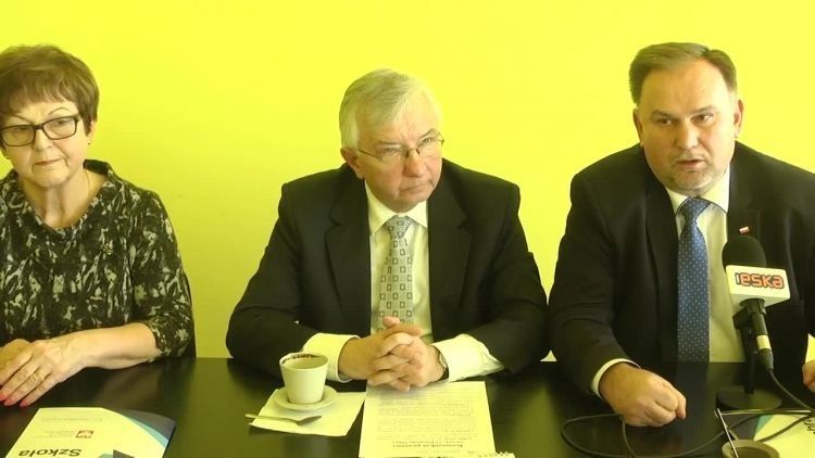 2016-11-25reforma_szkoly.mp4