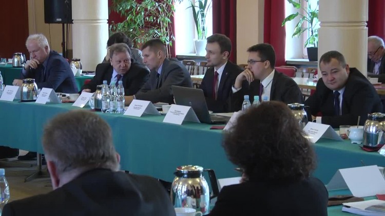 2017-01-12sesjarm.mp4