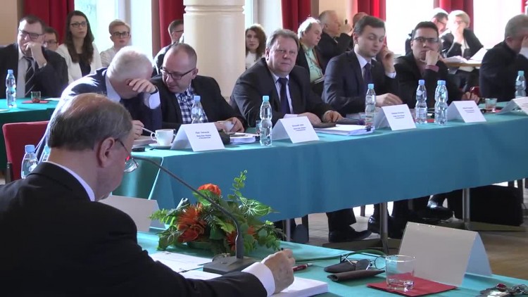 2017-04-05sesjarm.mp4