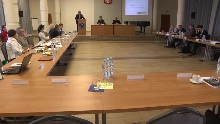 2018-04-27sesjarm.mp4