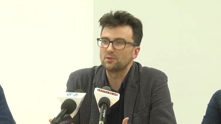 2018-11-06kwestaok.mp4