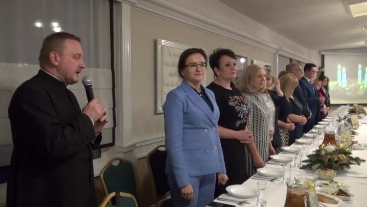 2018-12-18wigilianiepel.mp4