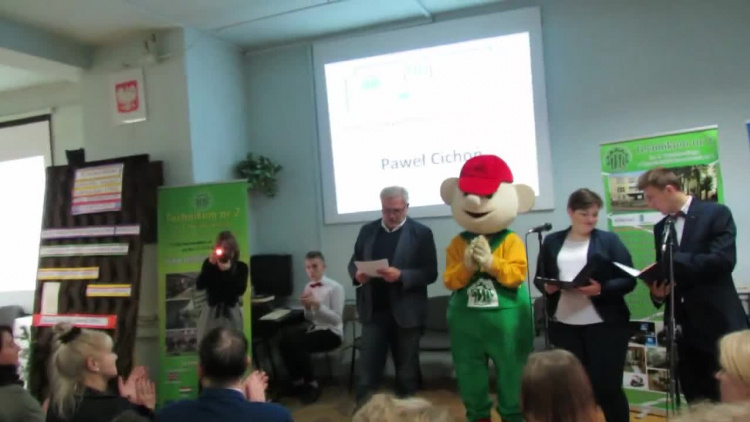 2018-12-20zsz2_6z91kxon44gz_.mp4