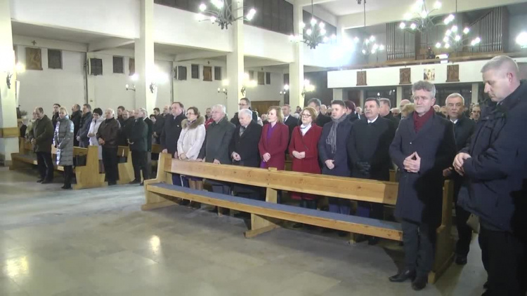 2019-01-17kaczynski_6z91kxon44gz_.mp4