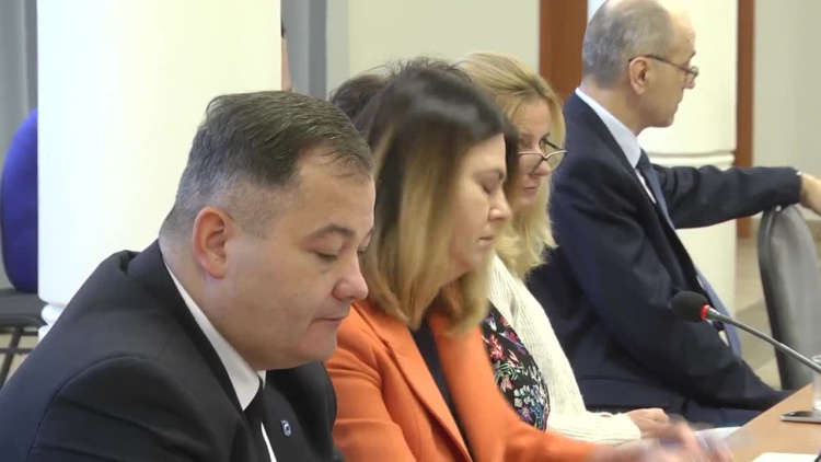 2019-01-28sesjarm.mp4