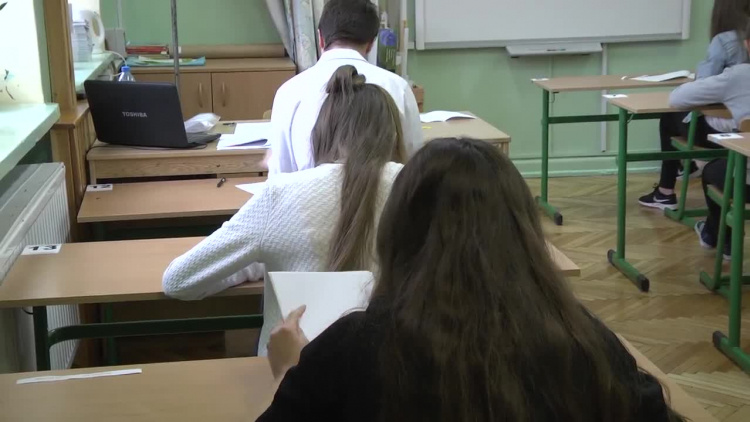 2019-04-05strajk.mp4