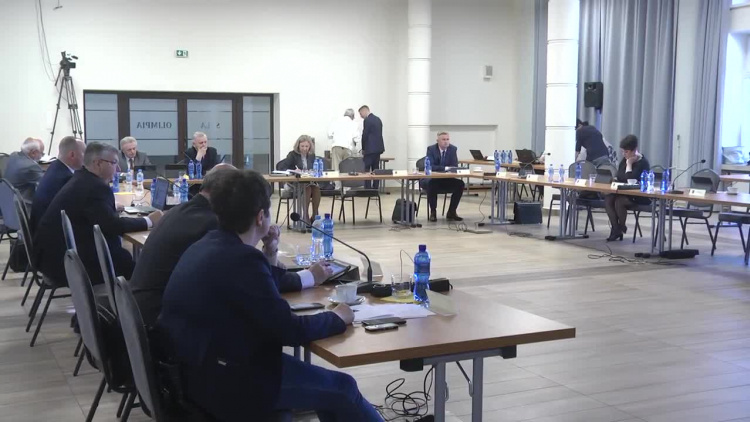 2019-04-30sesjarm.mp4