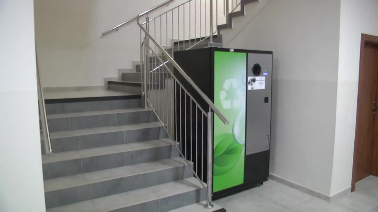 2019-07-16butelkomat.mp4