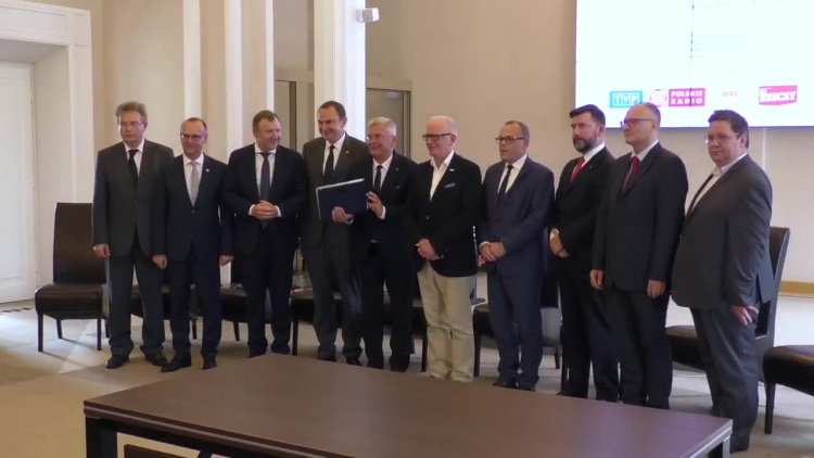 2019-08-05milionow60.mp4