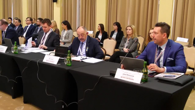 2022-04-08marszalek.mp4