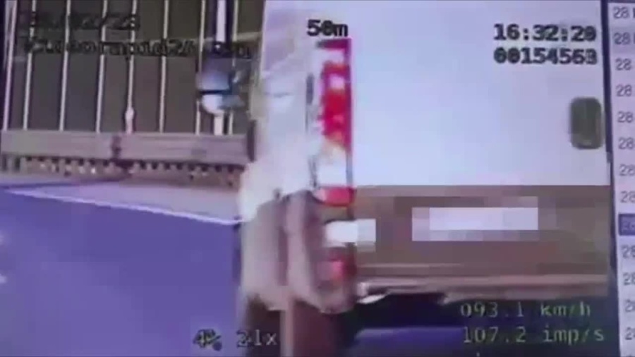 2023-03-03-pijany-kurier.mp4