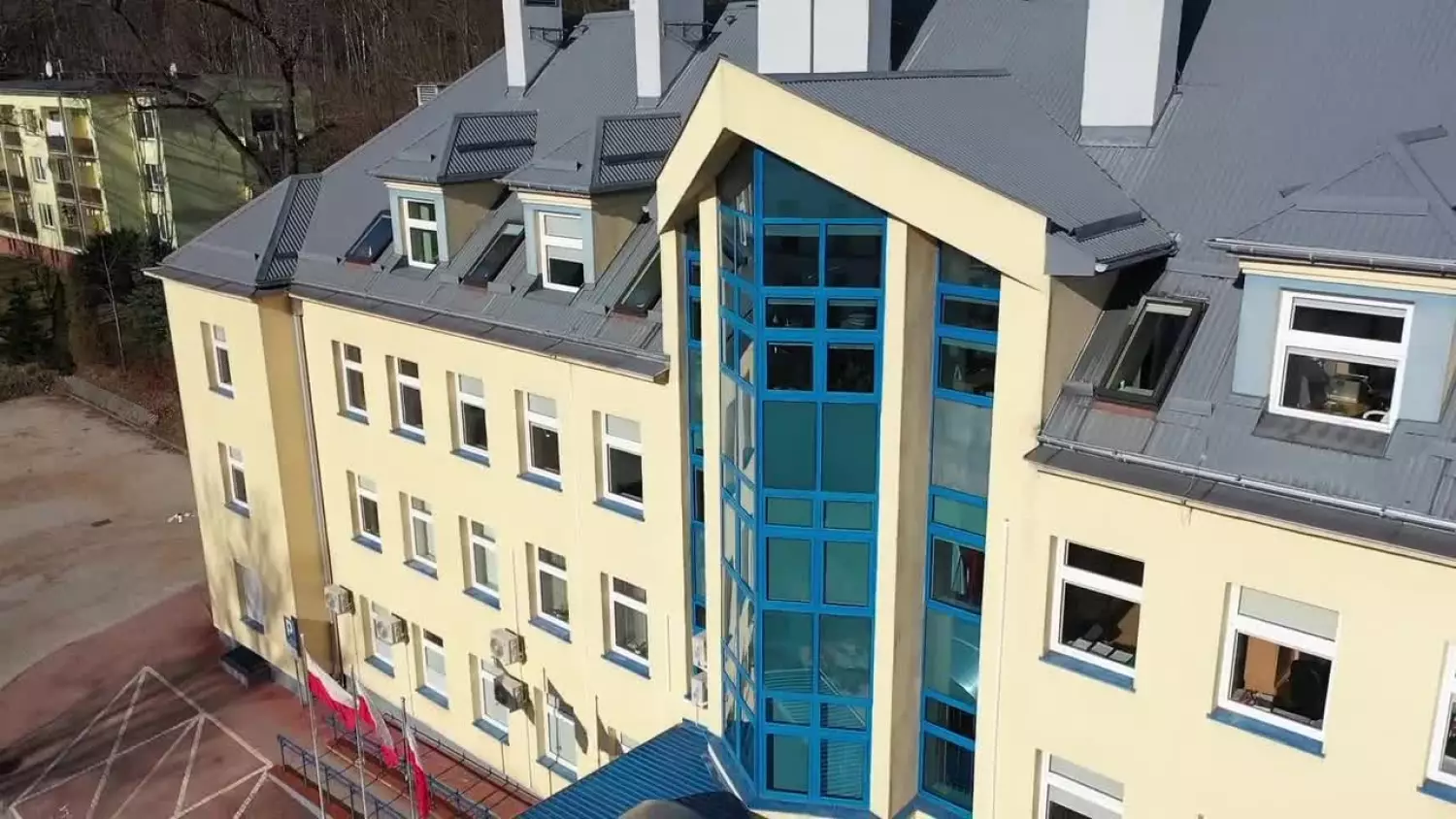 2023-06-16-drzwi-starostwo.mp4