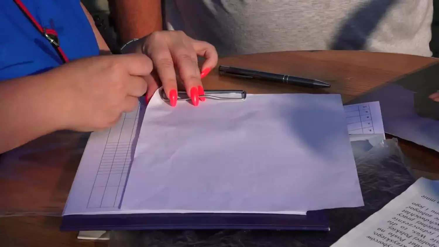 2023-08-21-podpisy.mp4