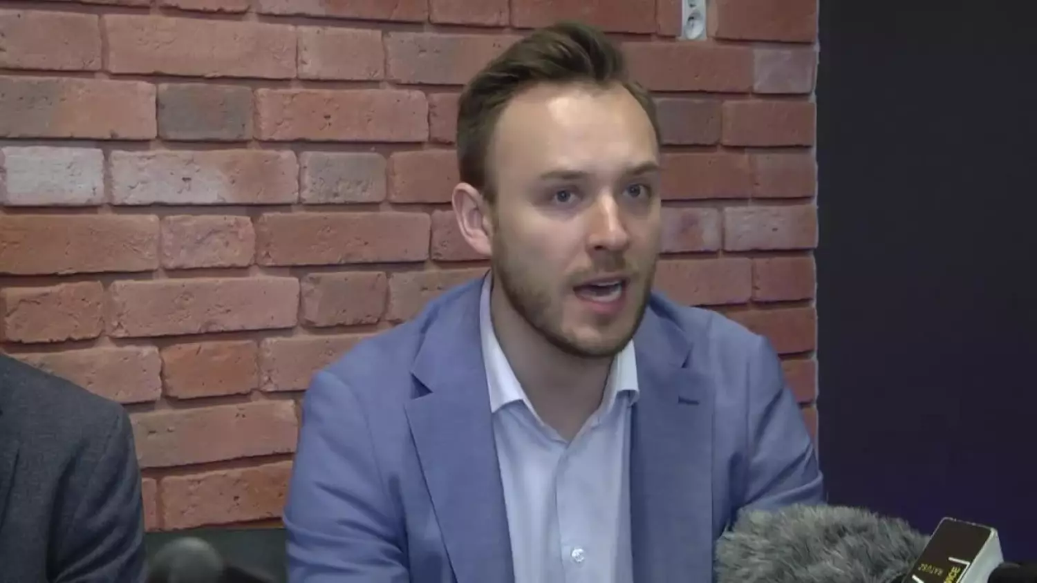 2024-03-22-fox-b4f9b26.mp4