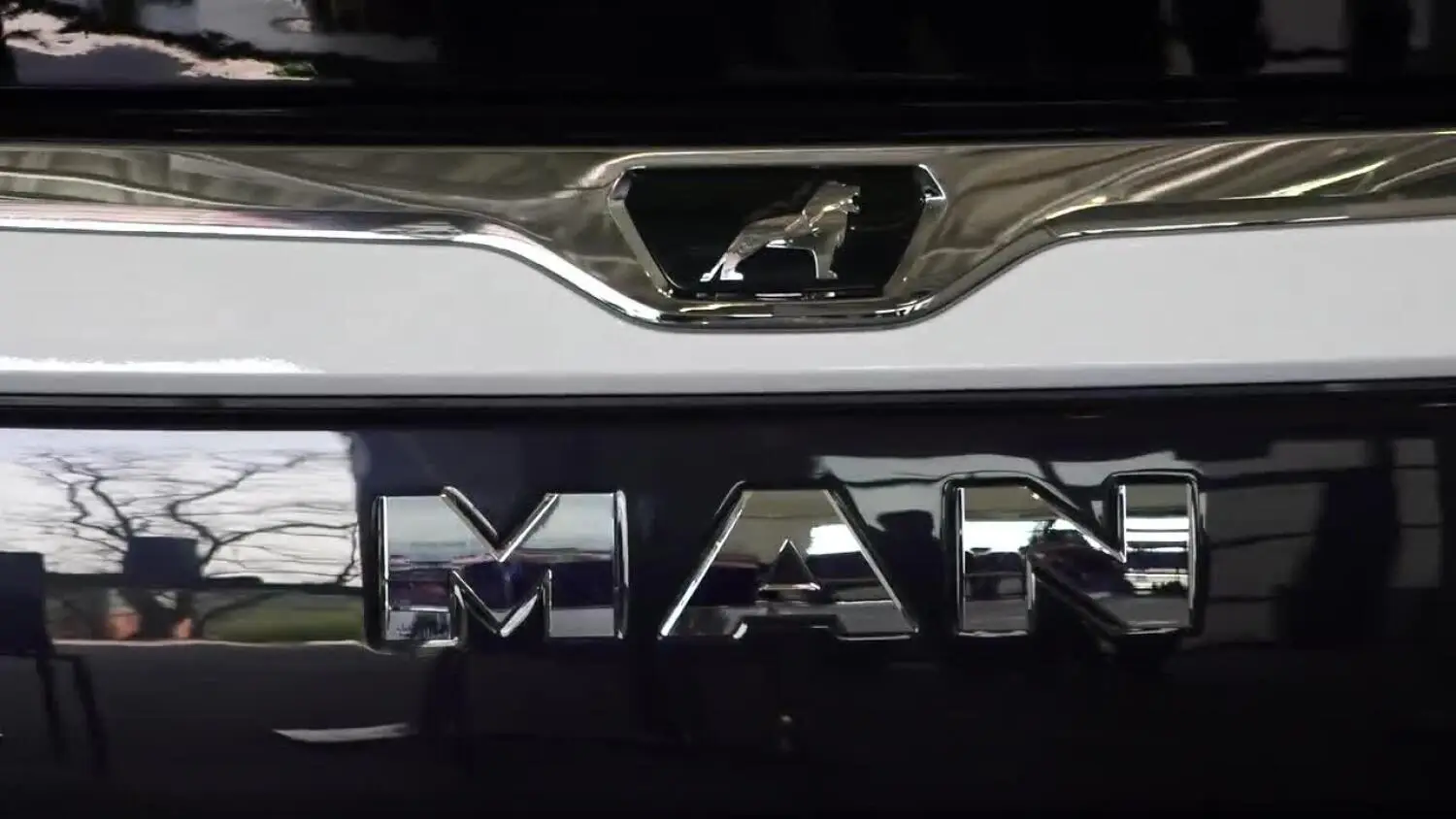 2025-04-17-manpopr.mp4